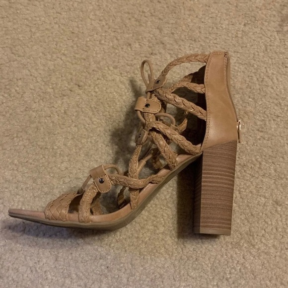 Heels - Picture 2 of 4